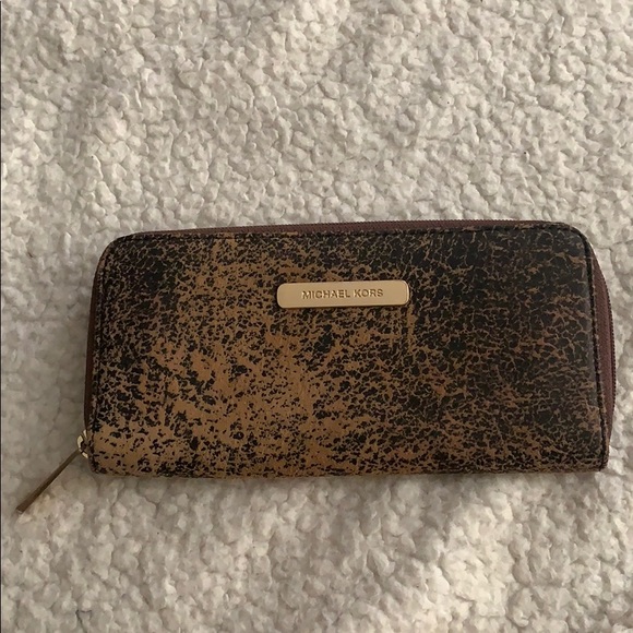 Michael Kors Wallet - Picture 1 of 6
